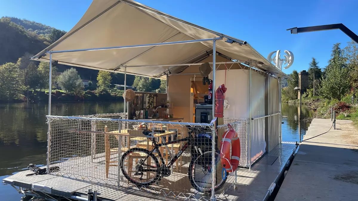 Camping Glamping Boat